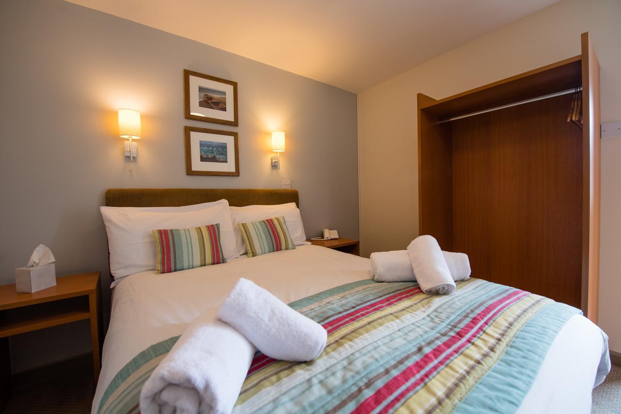 Monachty Hotel Aberaeron Exterior photo