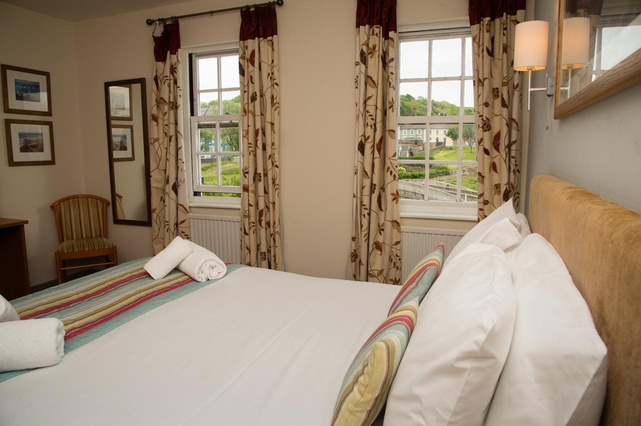 Monachty Hotel Aberaeron Exterior photo