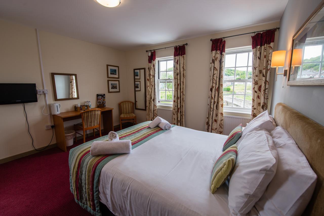 Monachty Hotel Aberaeron Exterior photo